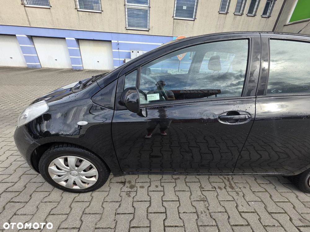 Toyota Yaris 1.3 Luna Premium - 15