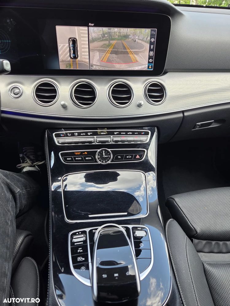 Mercedes-Benz E - 21