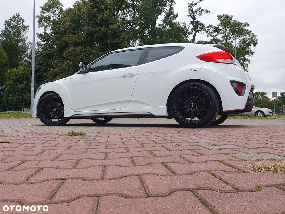 Hyundai Veloster 1.6 Turbo Premium - 38