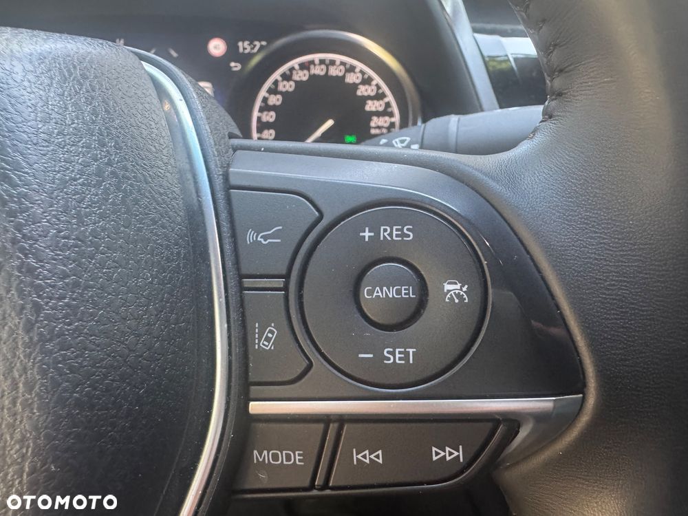 Toyota Camry 2.5 Hybrid Executive CVT - 19
