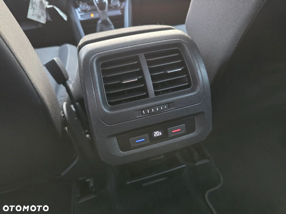 Volkswagen Touran 1.5 TSI EVO Comfortline - 21
