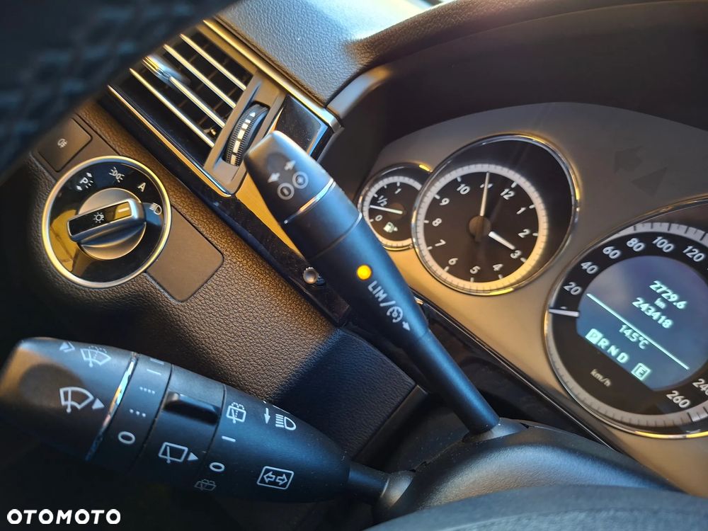 Mercedes-Benz Klasa E - 18