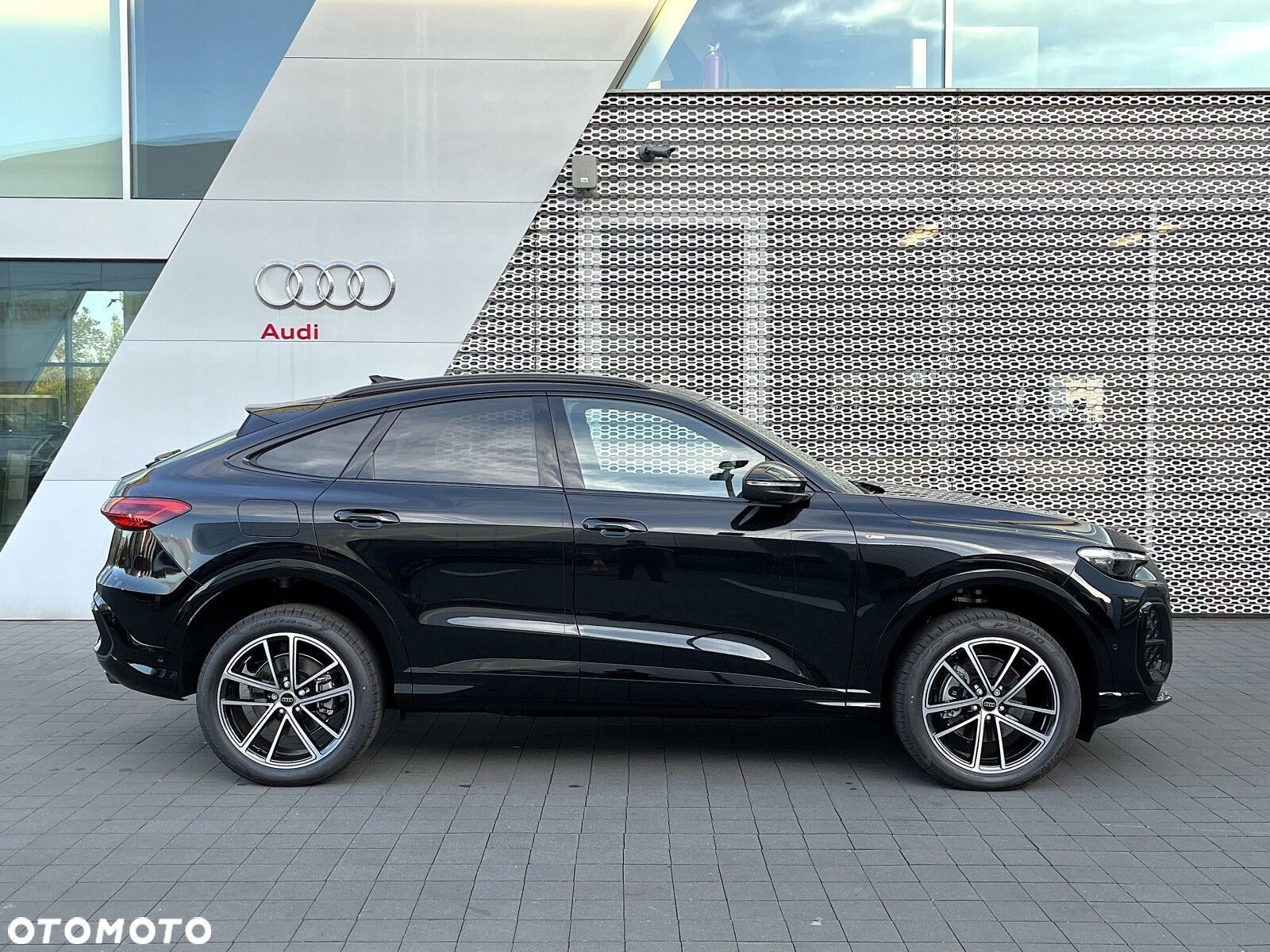Audi Q5 Sportback - 1