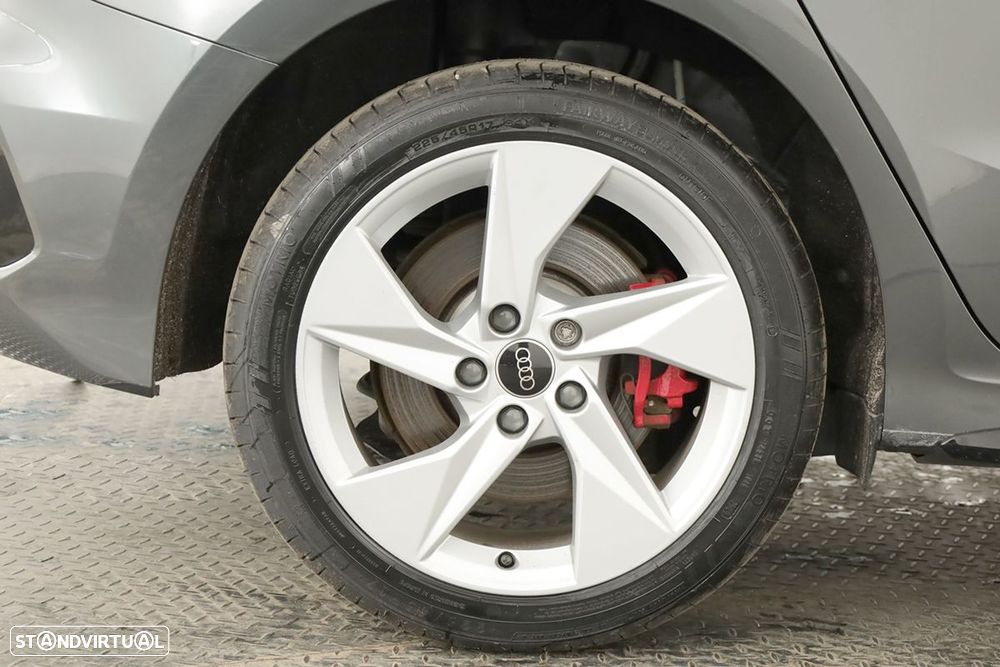 Audi A3 Sportback 45 TFSIe S line — fotografia 5