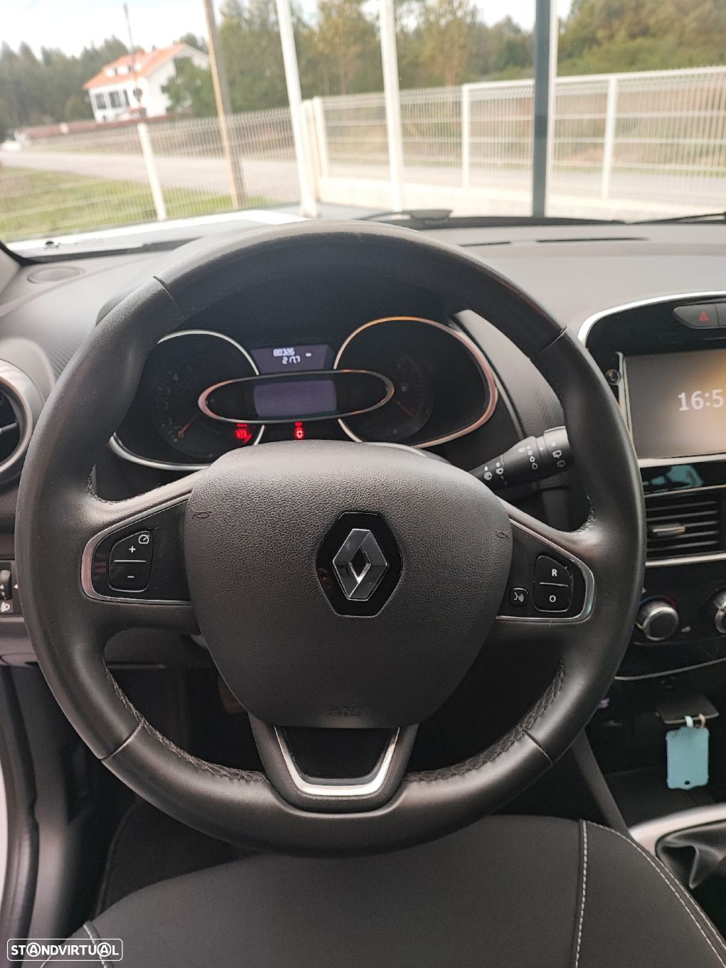 Renault Clio 0.9 TCe Limited - 12