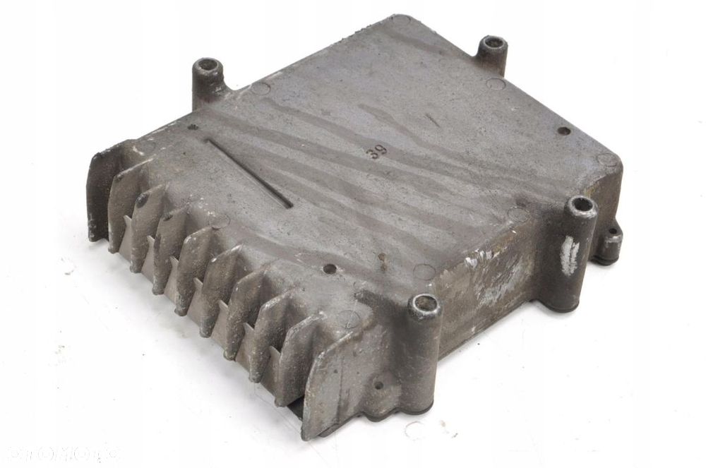 VOYAGER III 2.5 TD STEROWNIK SILNIKA P04686760AC - 3