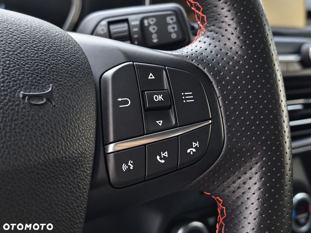 Ford Focus 1.5 EcoBoost ST-Line - 14