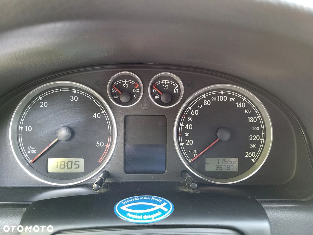 Volkswagen Passat 1.9 TDI Comfortline Family - 9