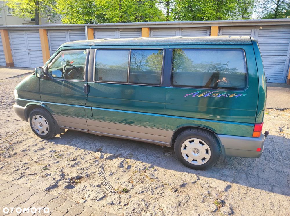 Volkswagen Multivan - 5