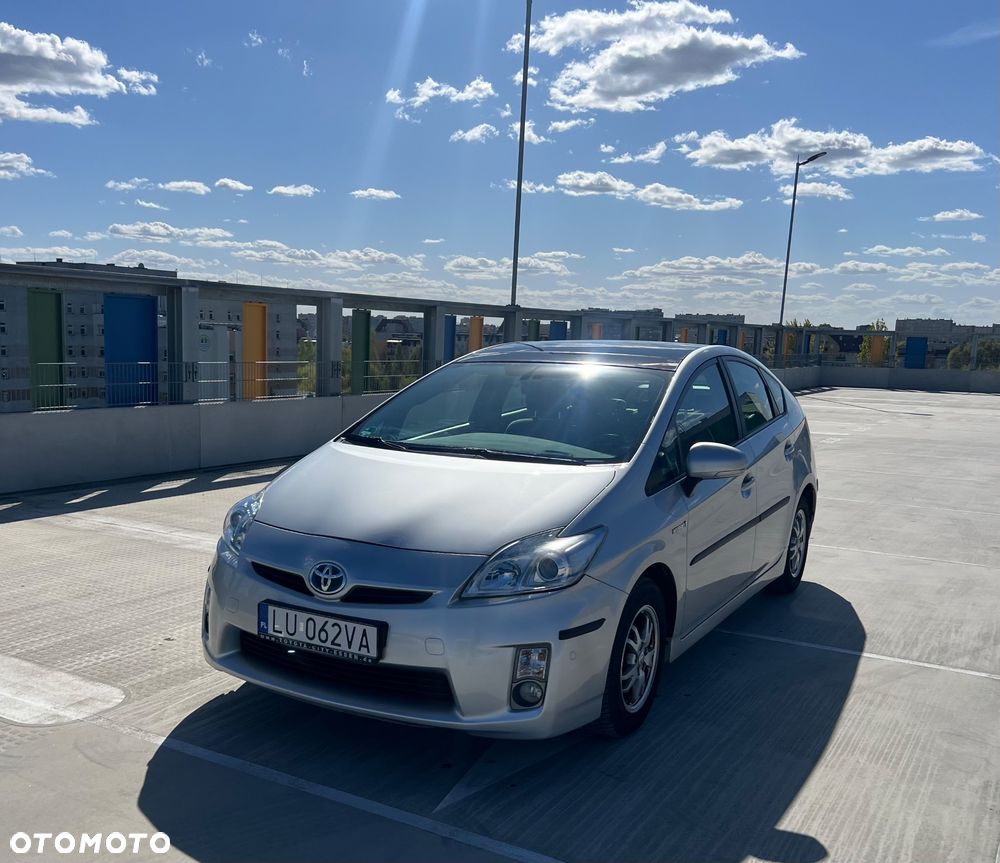 Toyota Prius (Hybrid) Executive - 1