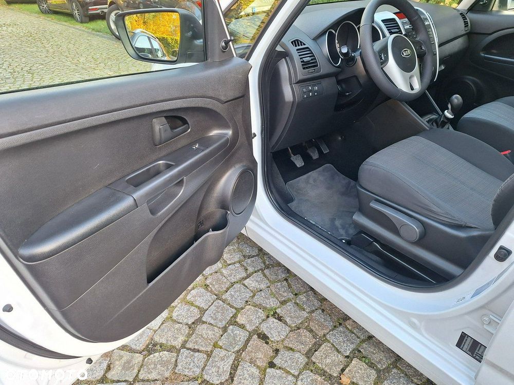 Kia Venga 1.4 CVVT Edition 7 - 8