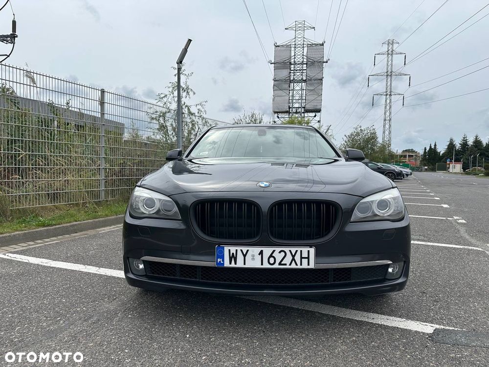 BMW Seria 7 740d xDrive - 27