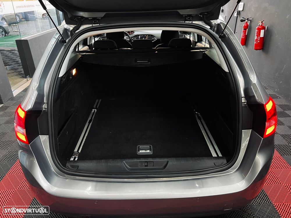 Peugeot 308 1.6 BlueHDi Style - 23