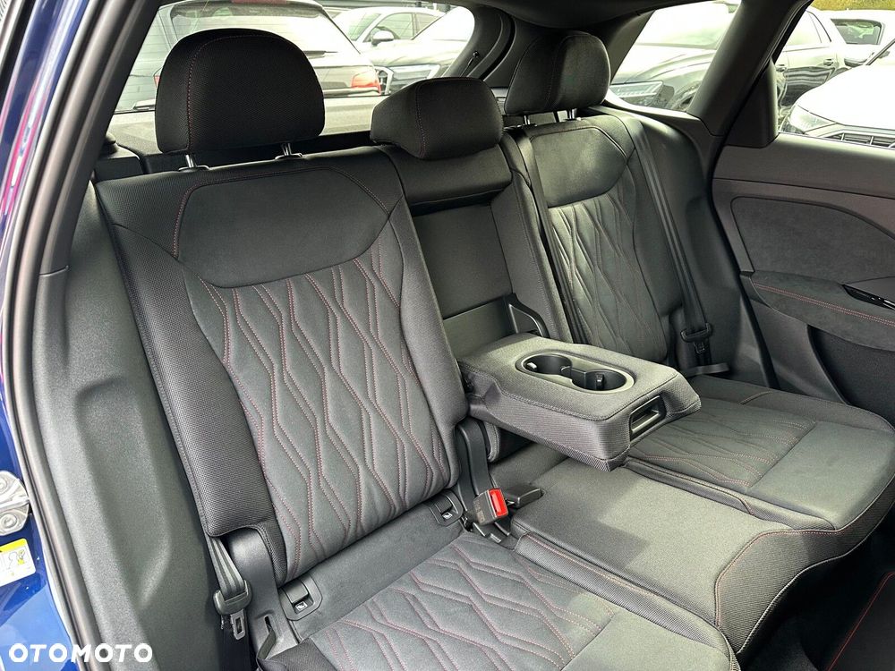 Audi Q3 - 21