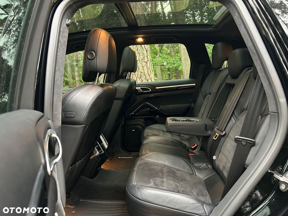 Porsche Cayenne GTS - 14