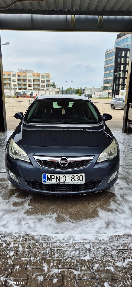 Opel Astra 1.4 T Cosmo - 13