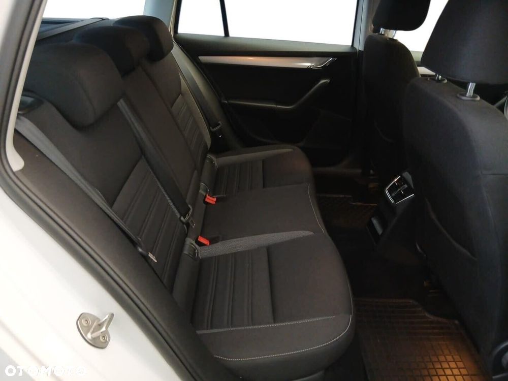Skoda Octavia 1.6 TDI SCR Ambition - 16