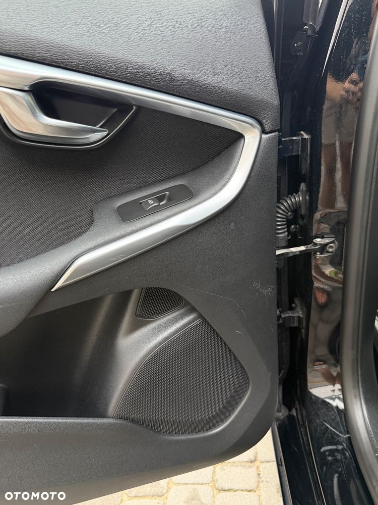 Volvo V40 D2 Drive-E Momentum - 12