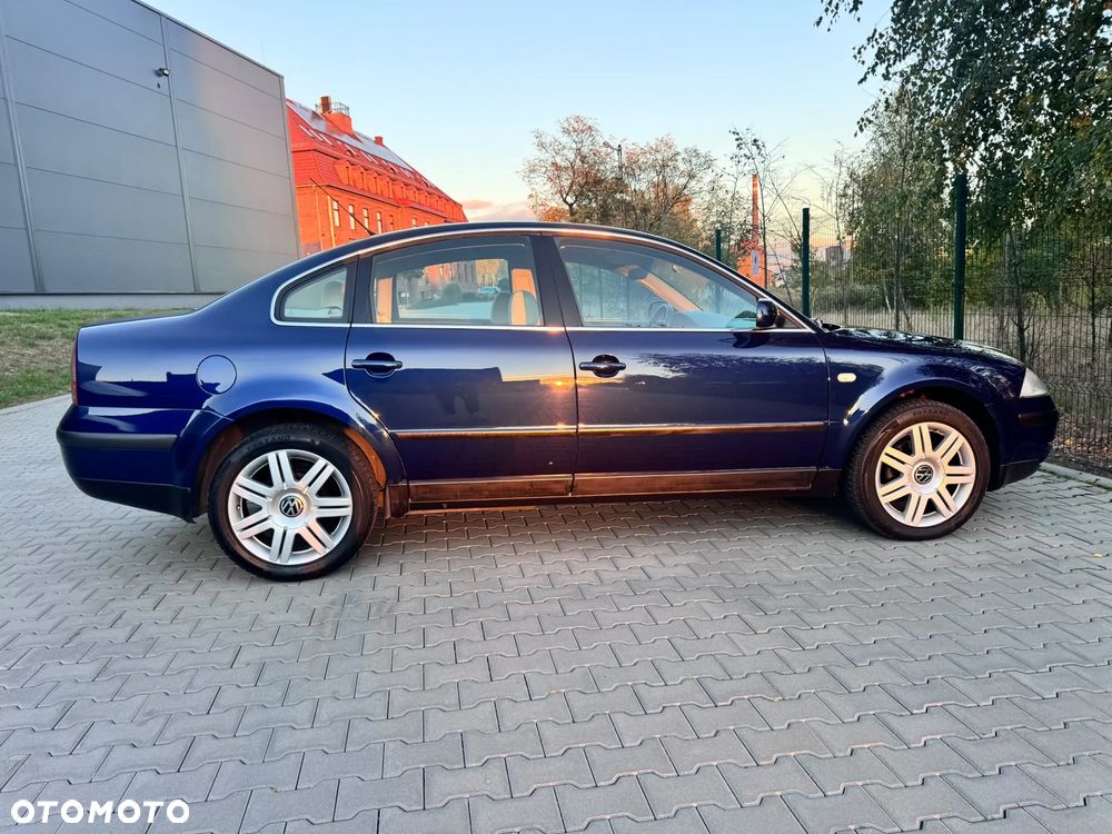Volkswagen Passat - 19