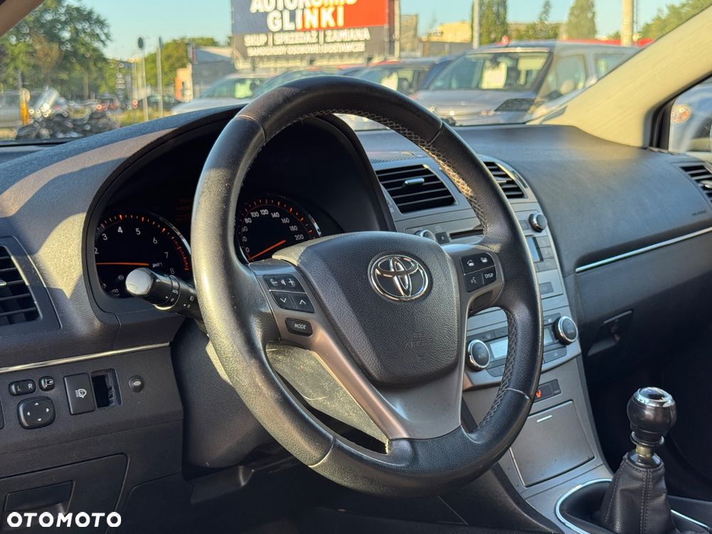 Toyota Avensis 1.8 Luna EU5 - 19