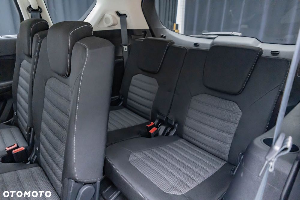 Ford S-Max 2.5 Duratec FHEV (7-Sitzer) TITANIUM - 30