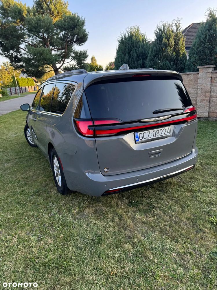 Chrysler Pacifica - 4