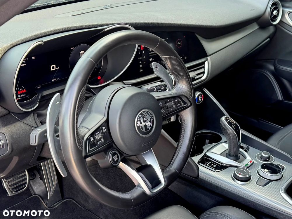 Alfa Romeo Giulia 2.0 Turbo Veloce Q4 - 13