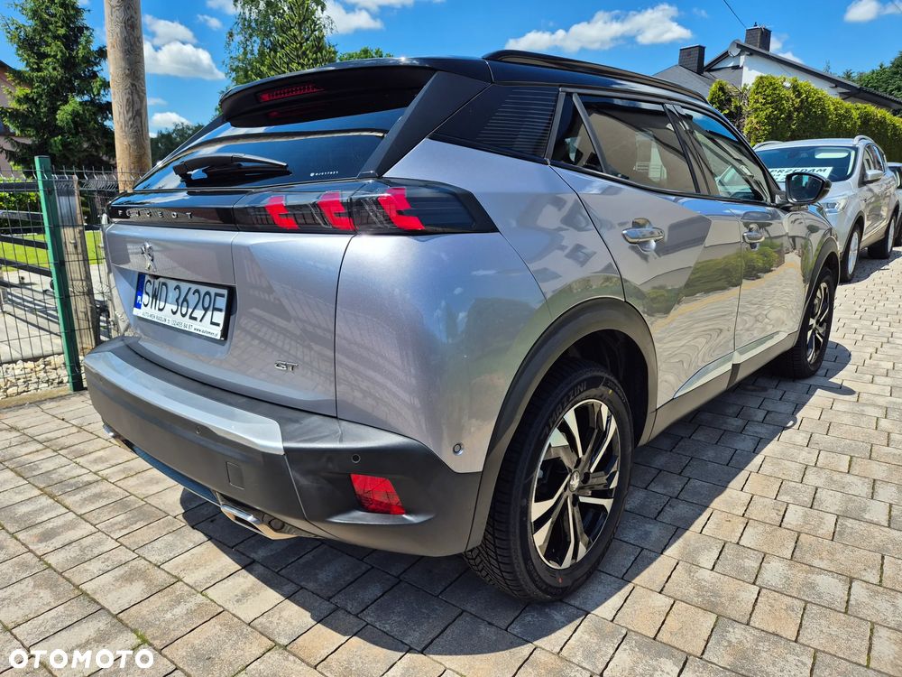Peugeot 2008 PureTech 130 EAT8 GT - 3