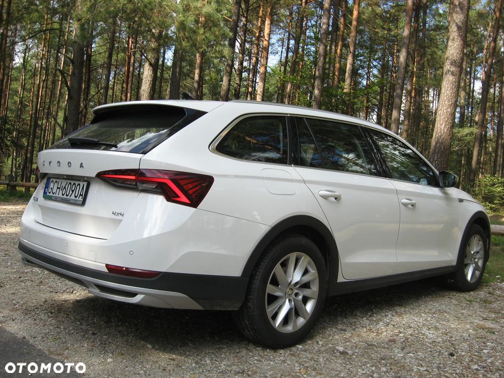 Skoda Octavia 2.0 TDI 4x4 Scout DSG - 3
