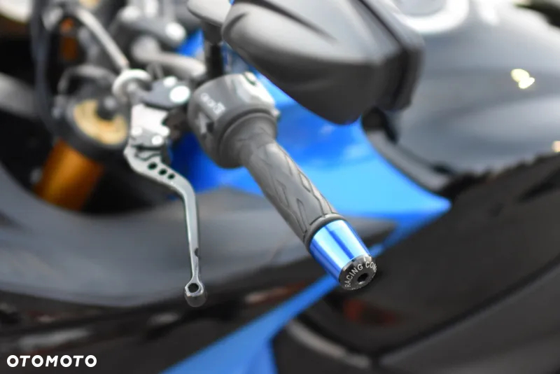 Suzuki GSX 1000 - 32