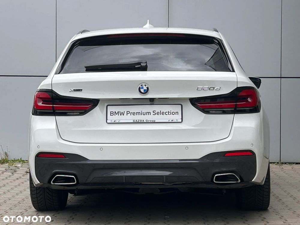 BMW Seria 5 520d xDrive mHEV M Sport sport - 12