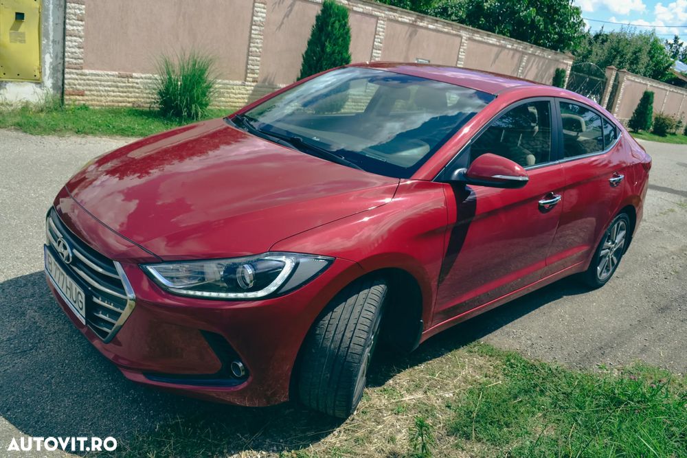 Hyundai Elantra - 3