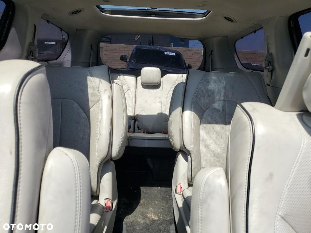 Chrysler Pacifica - 10