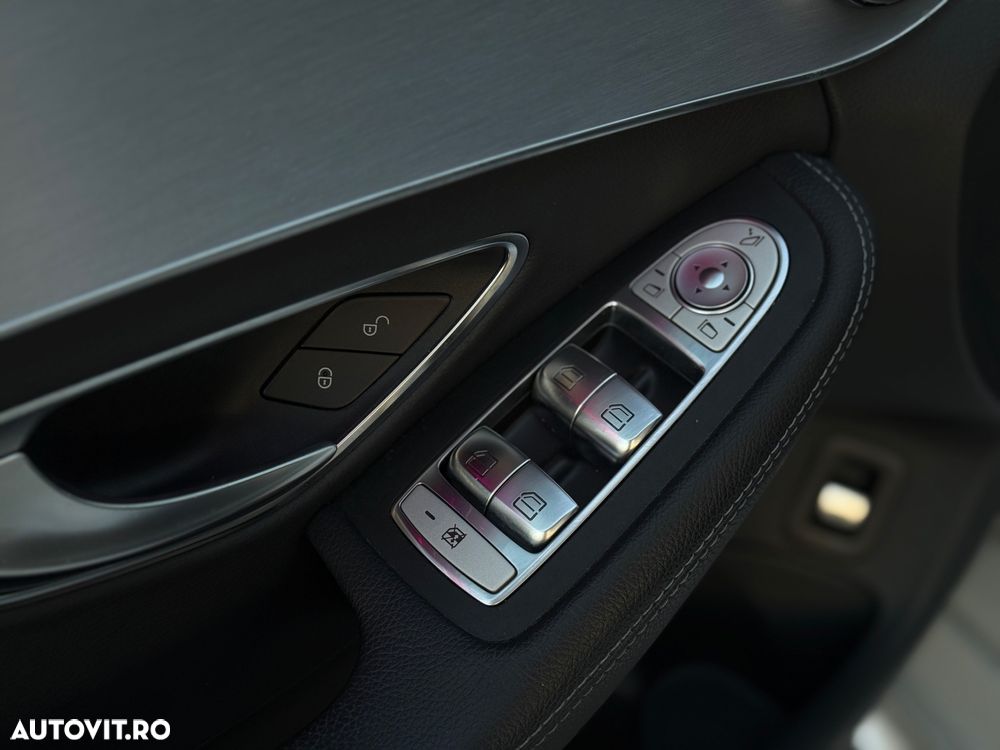 Mercedes-Benz C - 23