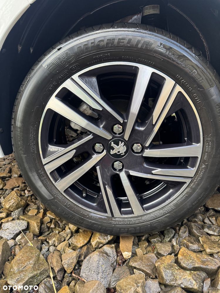 Peugeot 208 1.2 PureTech GT Line S&S - 20