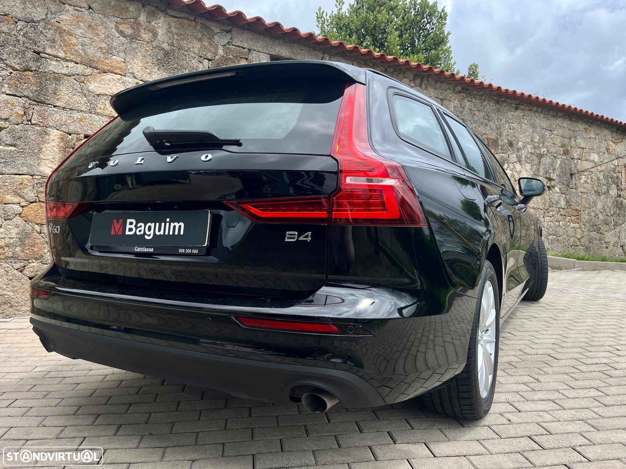 Volvo V60 2.0 B4 Momentum Geartronic - 2
