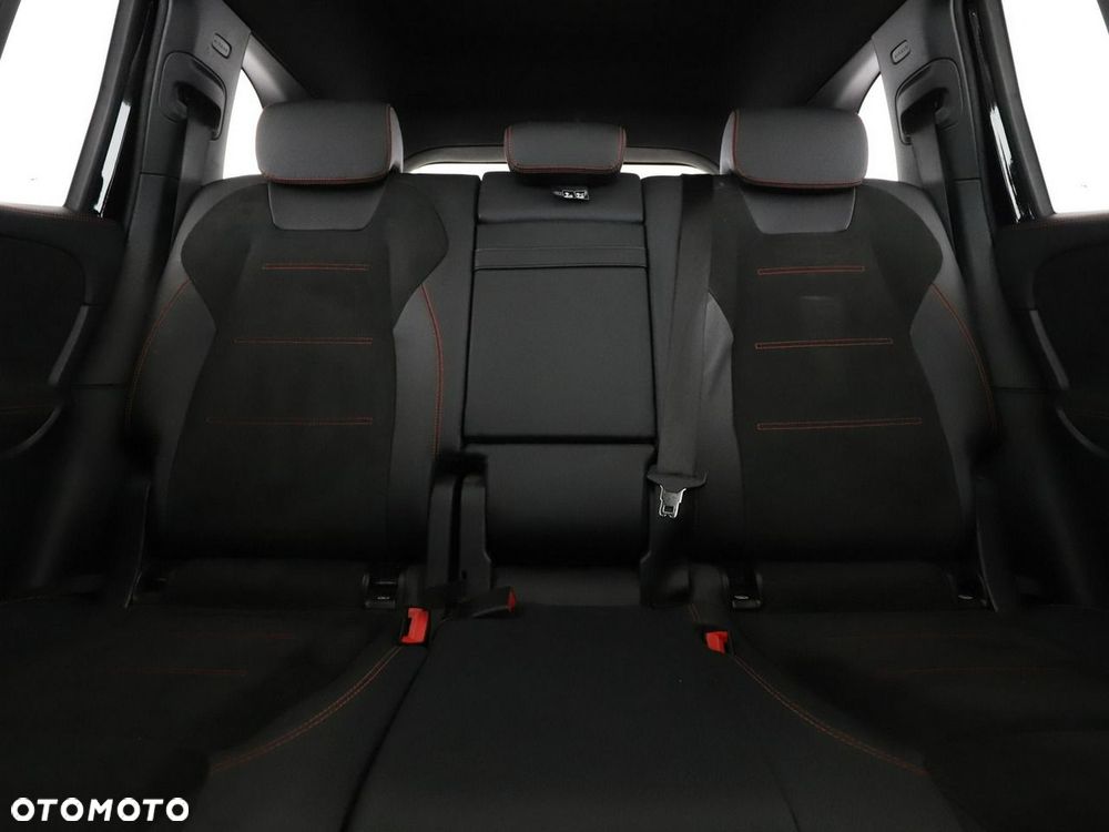 Mercedes-Benz GLB 220 d 4Matic 8G-DCT AMG Line - 19