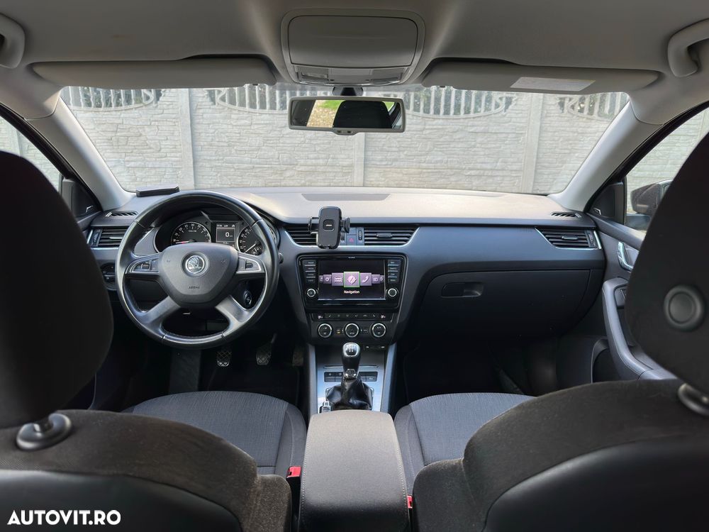 Skoda Octavia 1.6 TDI AMBITION - 6