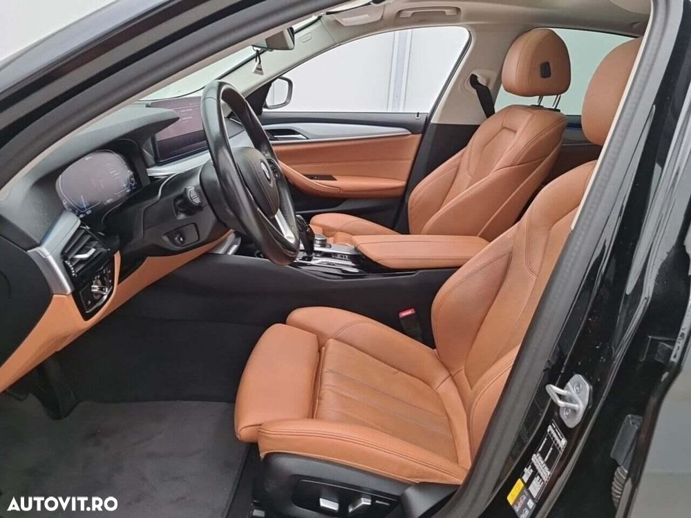 BMW Seria 5 530e Aut. Luxury Line - 7