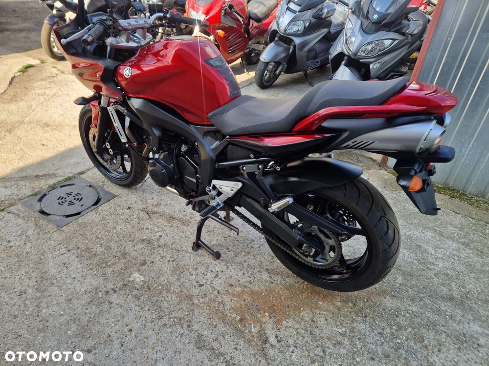 Yamaha FZ6 - 8