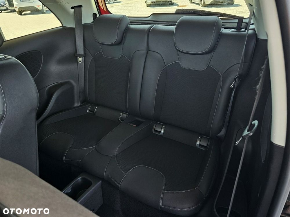 Opel Adam 1.4 Black Jack S&S - 27