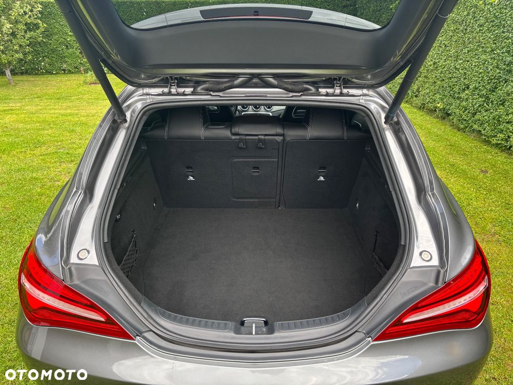 Mercedes-Benz CLA 180 7G-DCT - 13