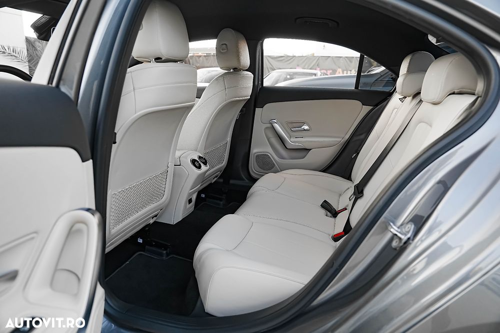 Mercedes-Benz A 200 d Sedan 8G-DCT Style - 16