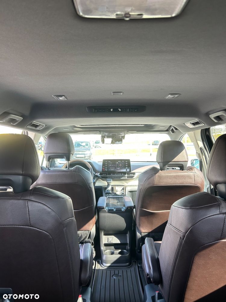 Toyota Sienna - 36