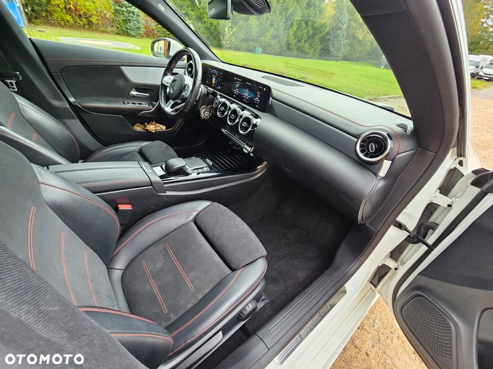 Mercedes-Benz CLA - 35