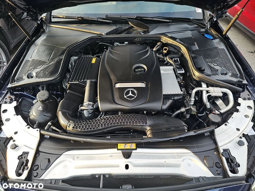 Mercedes-Benz Klasa C 300 Coupe 7G-TRONIC AMG Line - 15