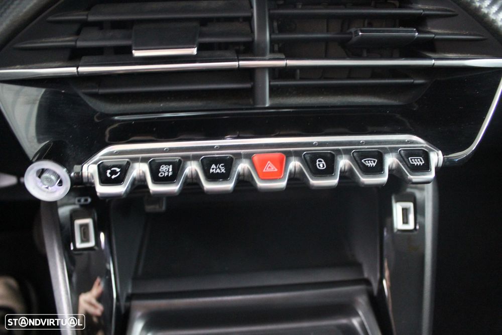 Peugeot 2008 1.2 PureTech Allure Pack - 18