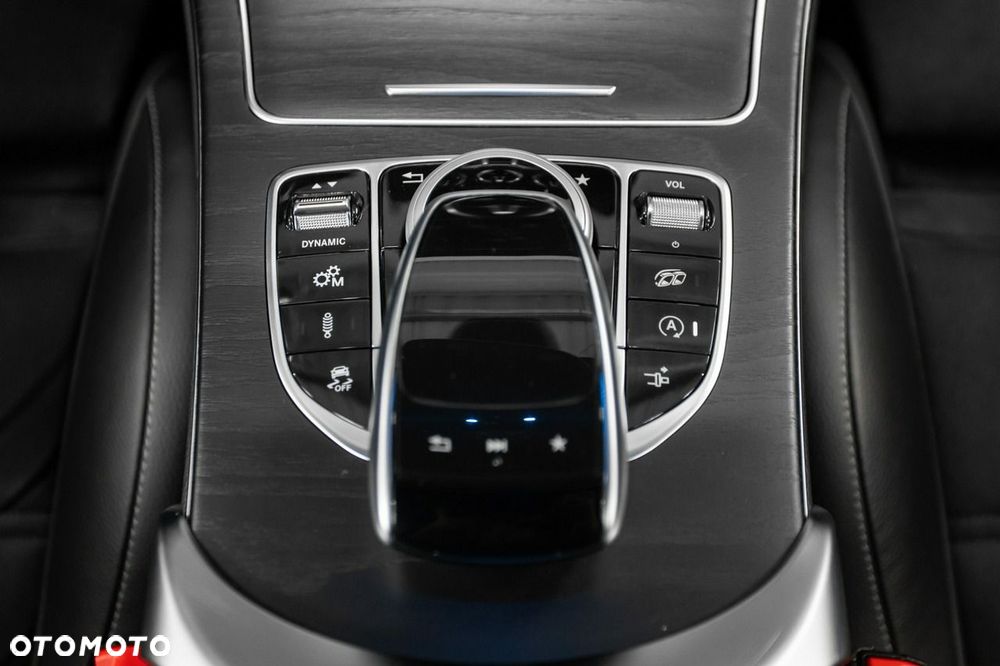 Mercedes-Benz Klasa C AMG 63 AMG Speedshift MCT 9G - 27