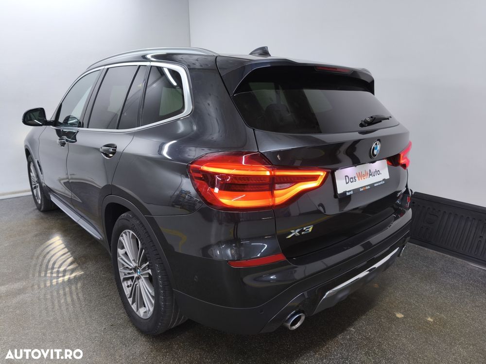 BMW X3 xDrive20d AT Luxury Line - 3