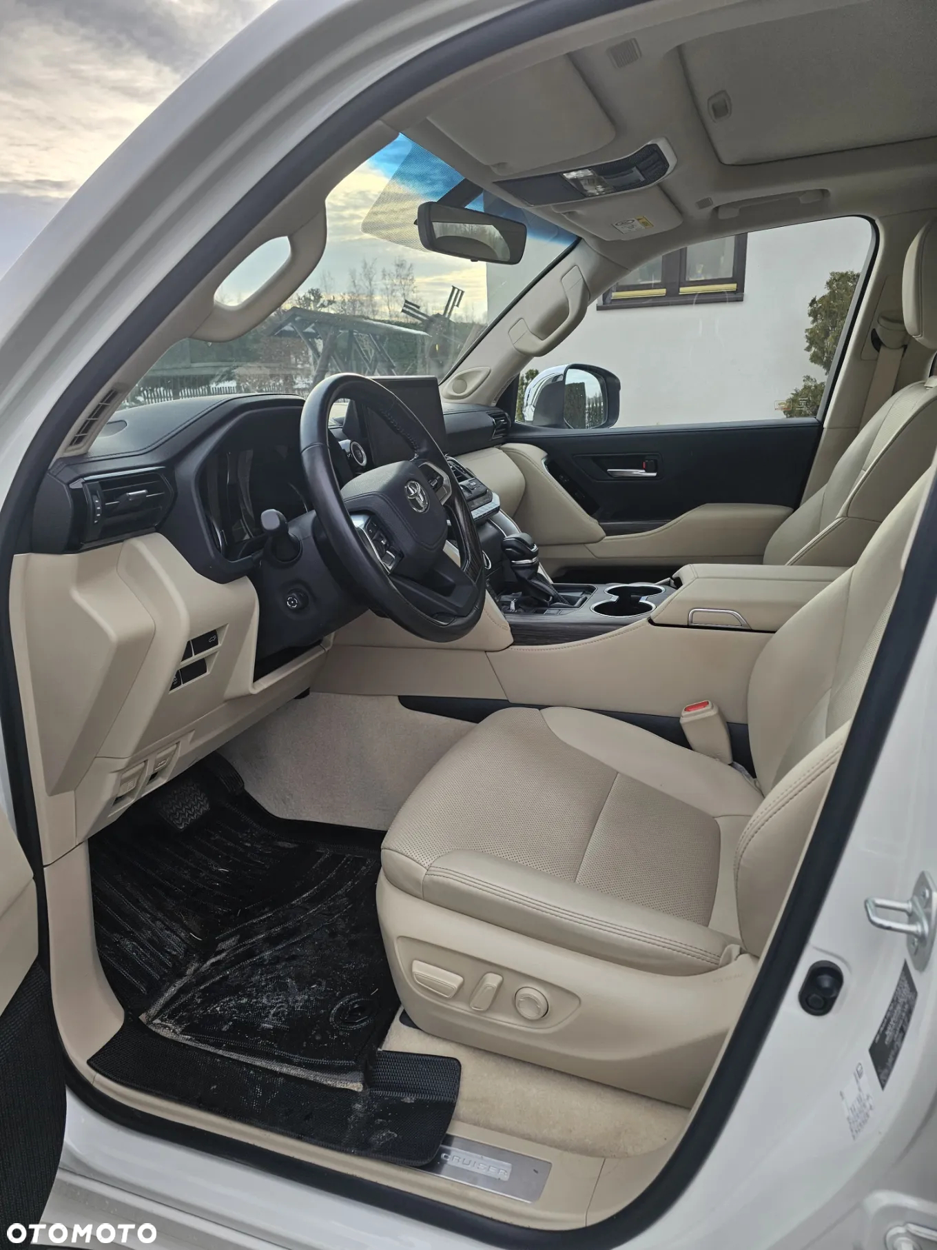 Toyota Land Cruiser - 12